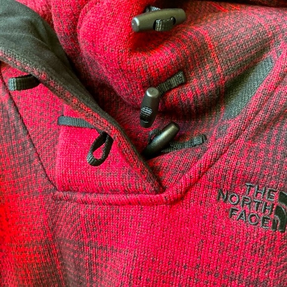 THE NORTH FACE Crescent Rumba Red Ombré Plaid Toggle Hoodie size S - Picture 8 of 10